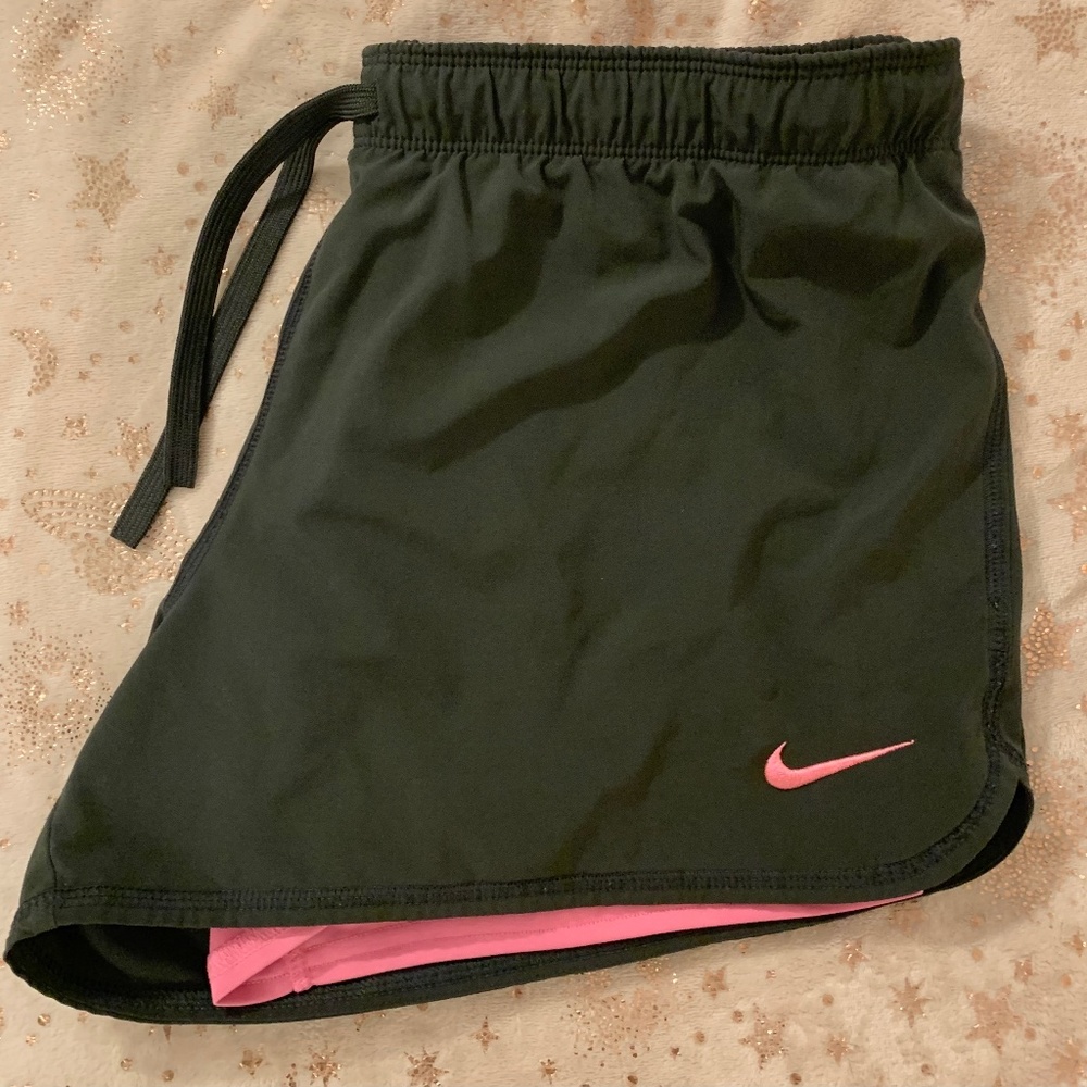 NIKE DRI-FIT Phantom 2-in-1 Training Shorts - Size XL, Gray & Pink